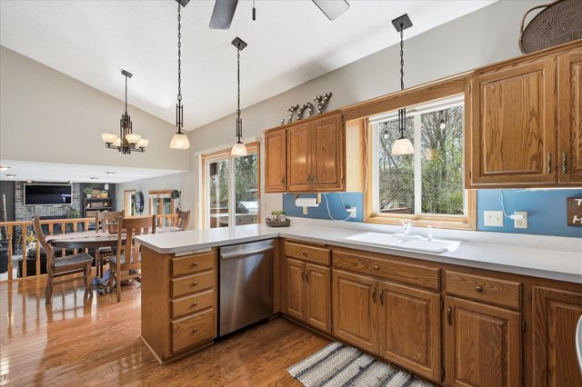 11526 Cottonwood Street NW, Coon Rapids, MN 55448