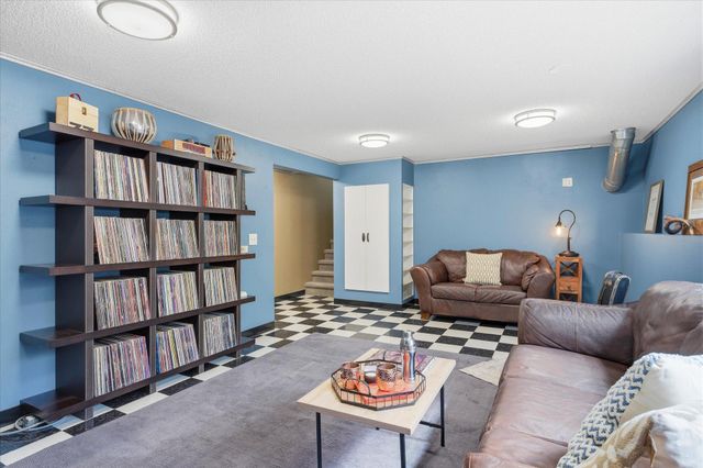 11526 Cottonwood Street NW, Coon Rapids, MN 55448