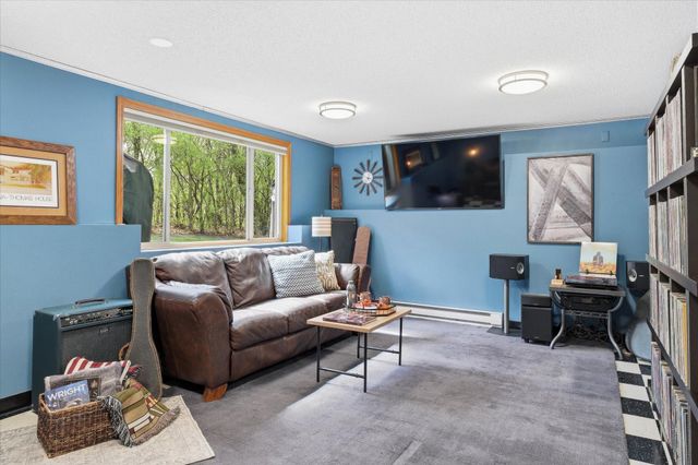 11526 Cottonwood Street NW, Coon Rapids, MN 55448