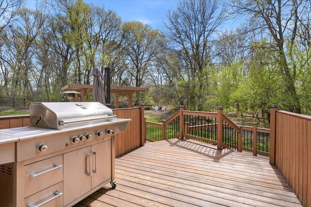 11526 Cottonwood Street NW, Coon Rapids, MN 55448