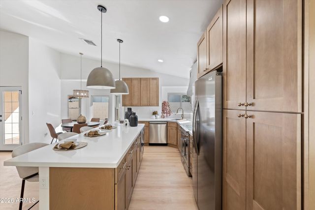 4301 E BETTY ELYSE Lane, Phoenix, AZ 85032