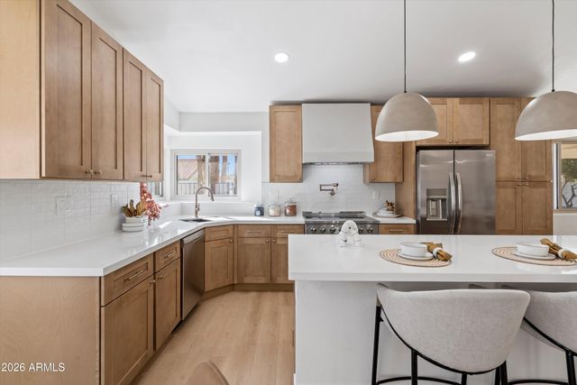 4301 E BETTY ELYSE Lane, Phoenix, AZ 85032