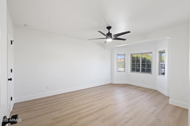 4301 E BETTY ELYSE Lane, Phoenix, AZ 85032