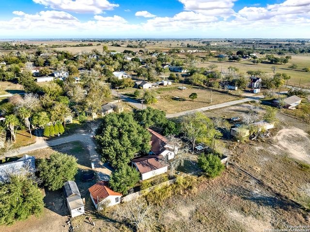 612 E Guadalupe, Runge, TX 78151