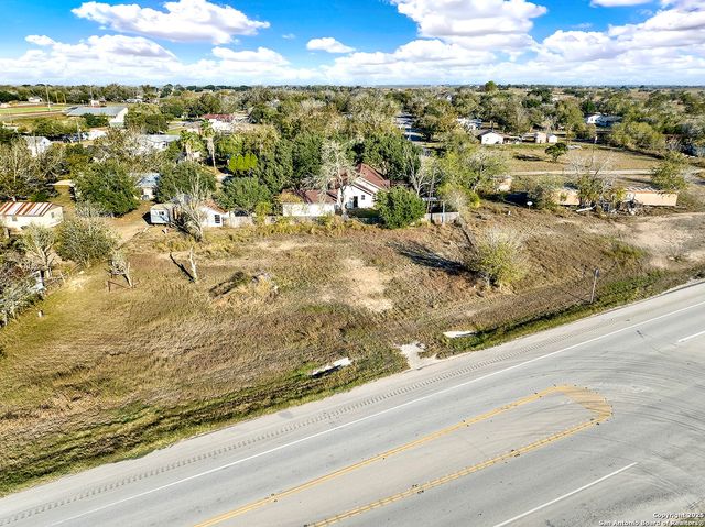 612 E Guadalupe, Runge, TX 78151