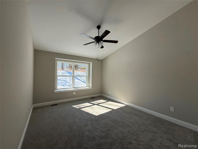 301 Canyon Creek Court 28, Howell, MI 48843