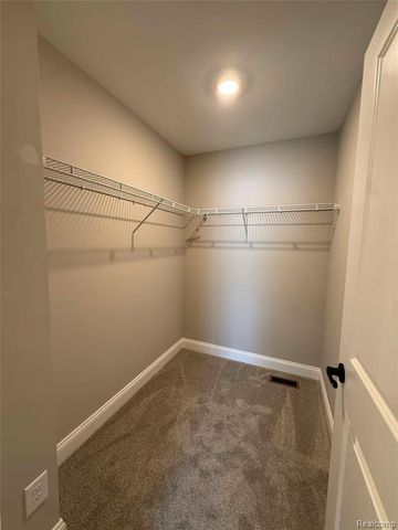 301 Canyon Creek Court 28, Howell, MI 48843