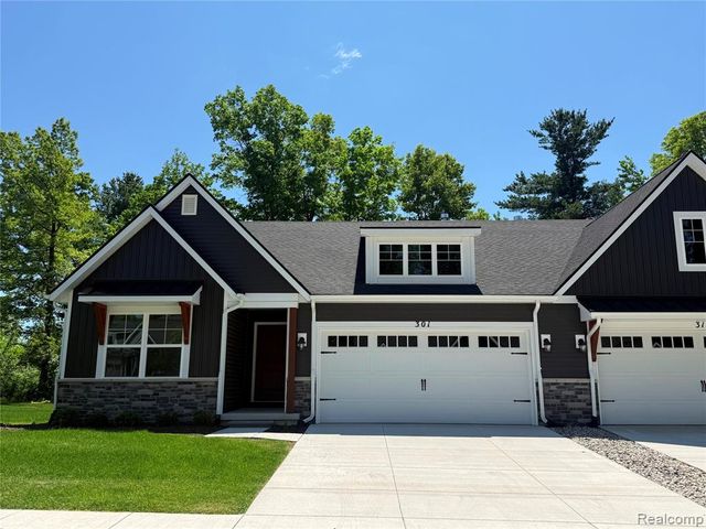 301 Canyon Creek Court 28, Howell, MI 48843