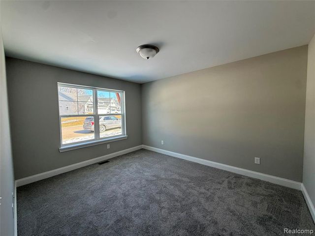 301 Canyon Creek Court 28, Howell, MI 48843