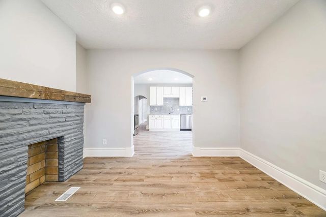 519-521 E Deshler Avenue, Columbus, OH 43206