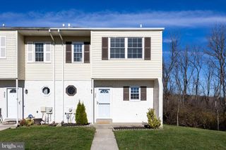 320 CARLYN CT, Downingtown, PA 19335