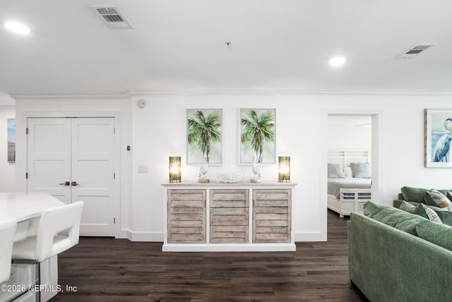 1412 1ST Street N 102, Jacksonville Beach, FL 32250