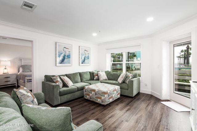 1412 1ST Street N 102, Jacksonville Beach, FL 32250