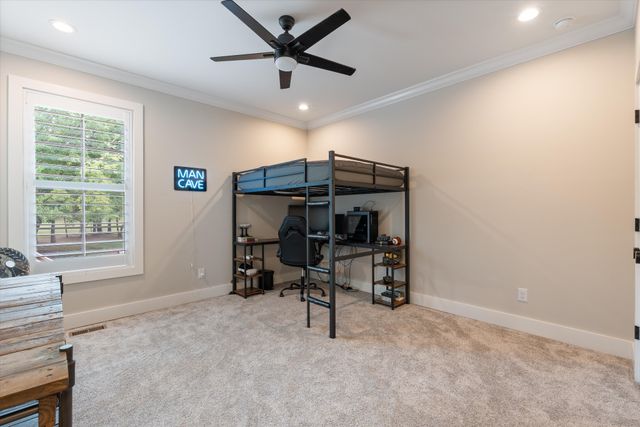 1030 Founders Ln, Portland, TN 37148