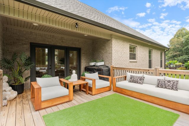 1030 Founders Ln, Portland, TN 37148