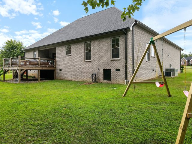 1030 Founders Ln, Portland, TN 37148