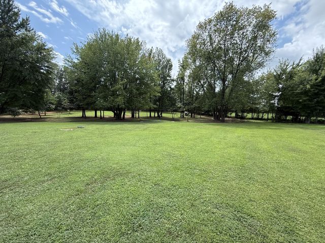 1030 Founders Ln, Portland, TN 37148