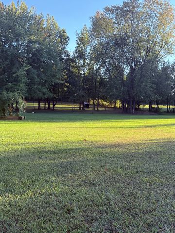 1030 Founders Ln, Portland, TN 37148