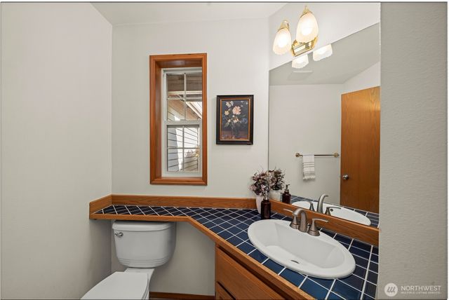826 SW 347th Court, Federal Way, WA 98023
