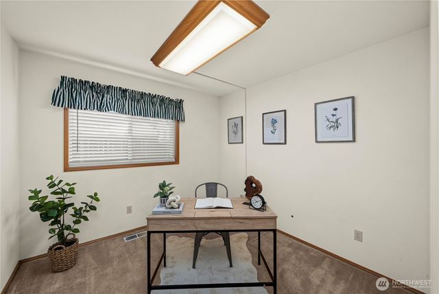 826 SW 347th Court, Federal Way, WA 98023