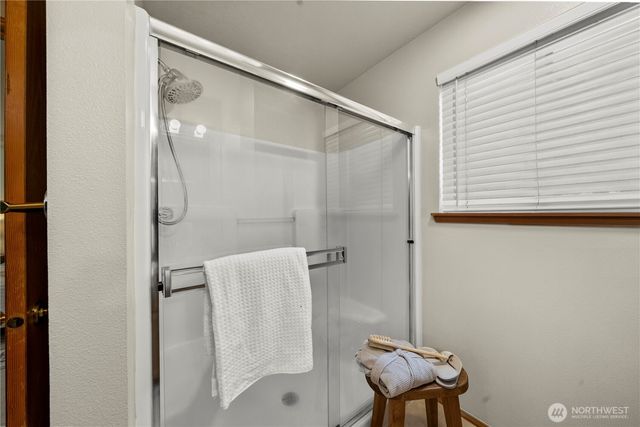 826 SW 347th Court, Federal Way, WA 98023