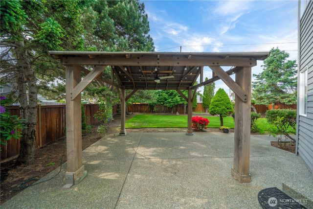 826 SW 347th Court, Federal Way, WA 98023