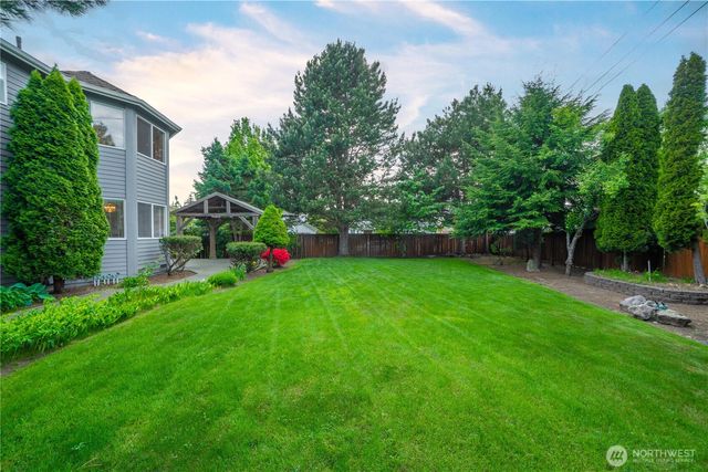 826 SW 347th Court, Federal Way, WA 98023