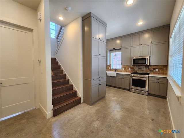 1158 Hauptstrasse, New Braunfels, TX 78130