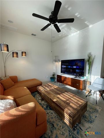 1158 Hauptstrasse, New Braunfels, TX 78130