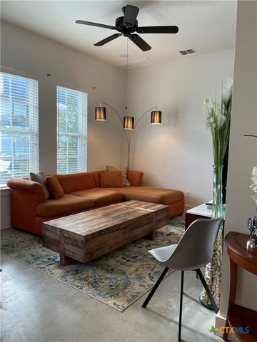 1158 Hauptstrasse, New Braunfels, TX 78130