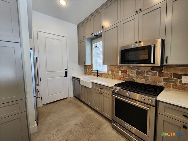 1158 Hauptstrasse, New Braunfels, TX 78130