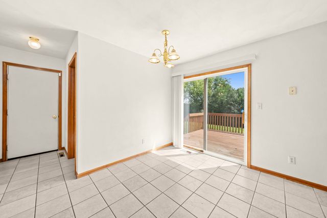 5480 Bastian Boulevard, South Beloit, IL 61080