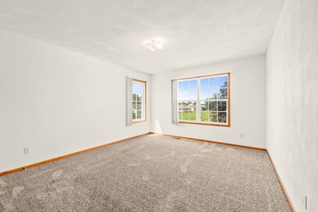 5480 Bastian Boulevard, South Beloit, IL 61080