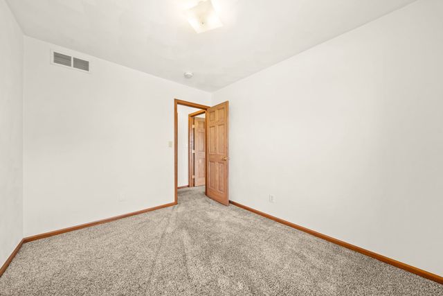5480 Bastian Boulevard, South Beloit, IL 61080