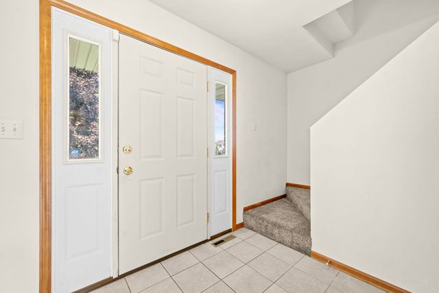 5480 Bastian Boulevard, South Beloit, IL 61080