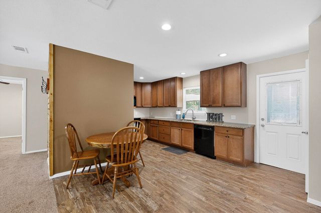 2895 Honey Bee Lane, Wills Point, TX 75169