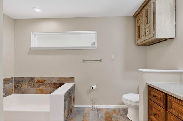 2895 Honey Bee Lane, Wills Point, TX 75169