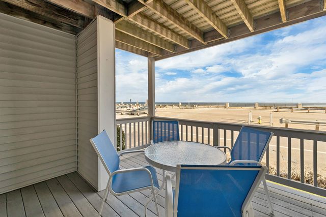 421 Ocean Blvd Unit 1N, Hampton, NH 03842