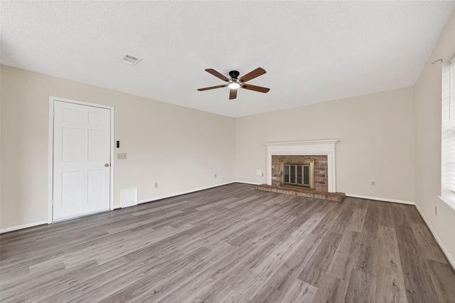 3102 Lakefield Way, Sugar Land, TX 77479