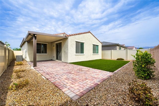 6830 Laguna Blanca Street, North Las Vegas, NV 89086