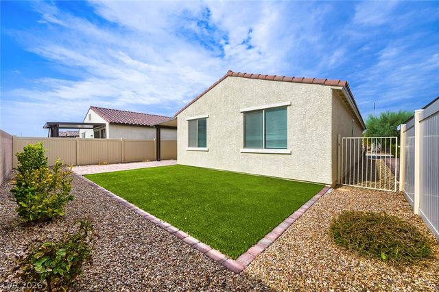 6830 Laguna Blanca Street, North Las Vegas, NV 89086