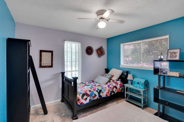 1502 Yucca Street, Midlothian, TX 76065