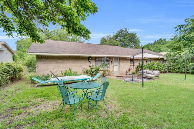 1502 Yucca Street, Midlothian, TX 76065