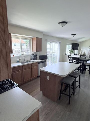 6606 102nd AVENUE, Kenosha, WI 53142