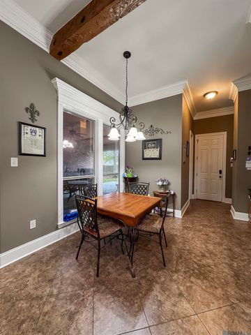 17736 Lake Vista Dr, Greenwell Springs, LA 70739