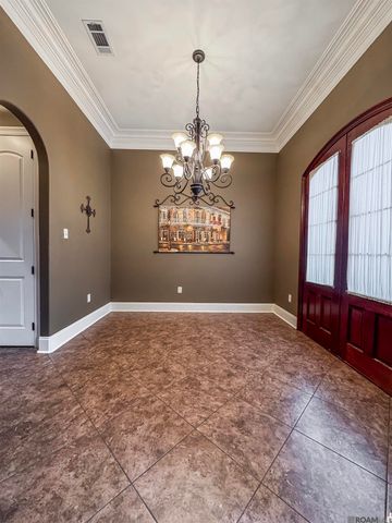 17736 Lake Vista Dr, Greenwell Springs, LA 70739