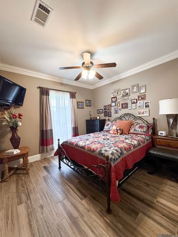 17736 Lake Vista Dr, Greenwell Springs, LA 70739