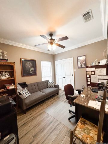 17736 Lake Vista Dr, Greenwell Springs, LA 70739