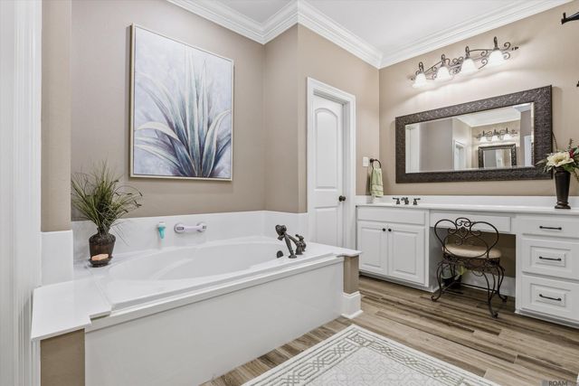 17736 Lake Vista Dr, Greenwell Springs, LA 70739