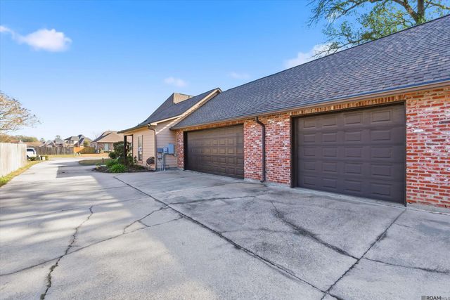 17736 Lake Vista Dr, Greenwell Springs, LA 70739